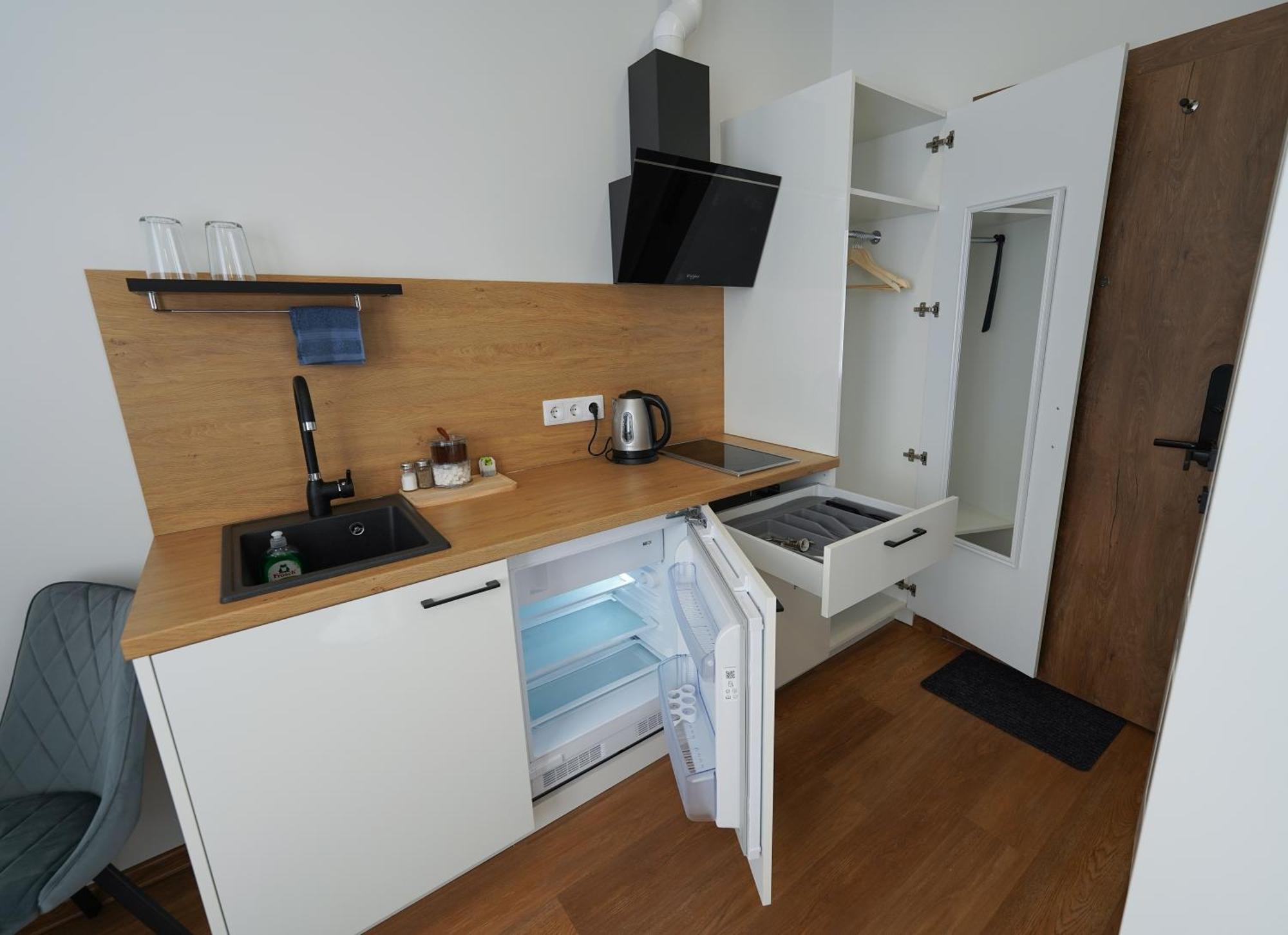 Amber Light Self-Check-In Apartments كاوناس المظهر الخارجي الصورة