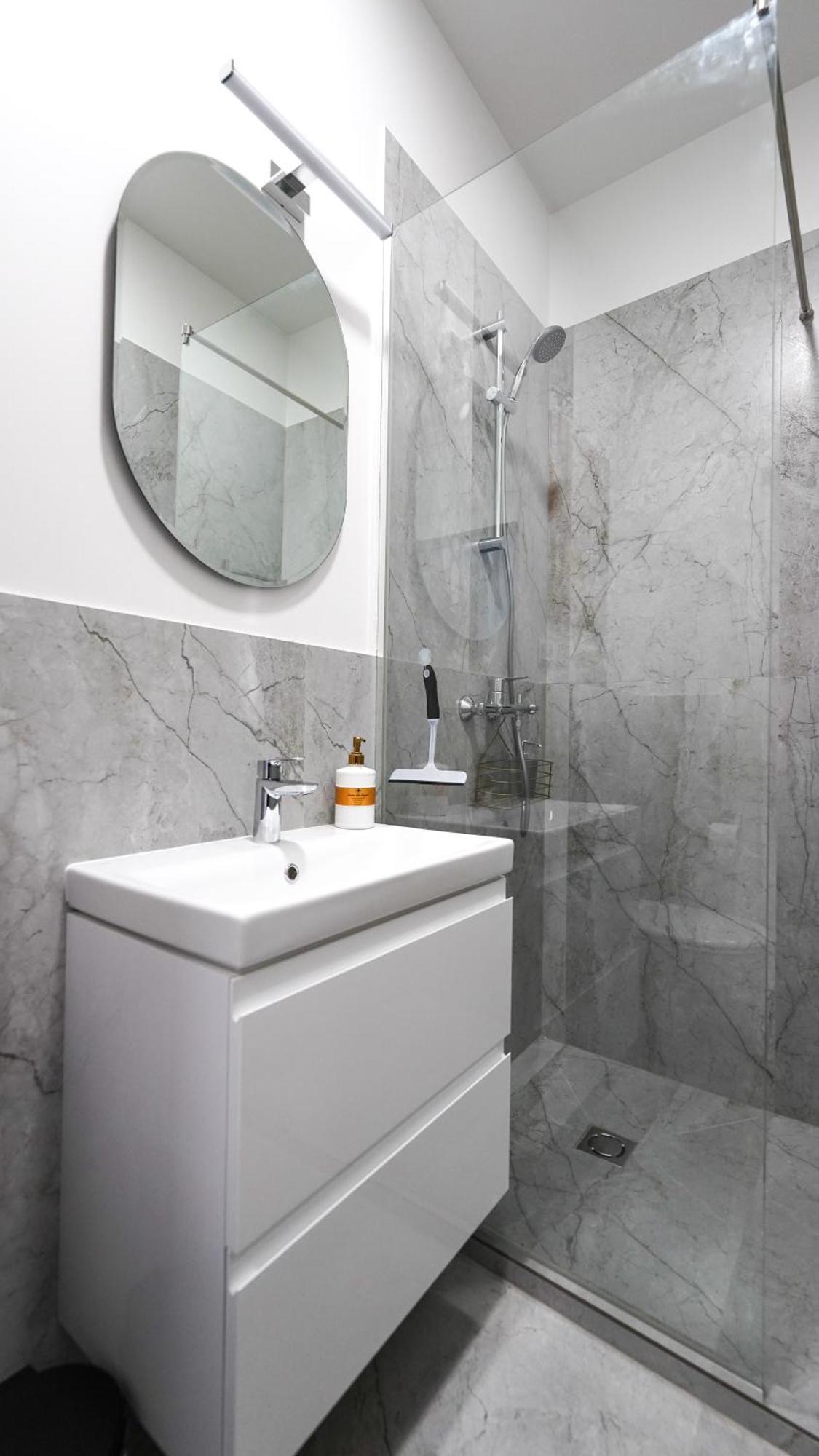 Amber Light Self-Check-In Apartments كاوناس الغرفة الصورة